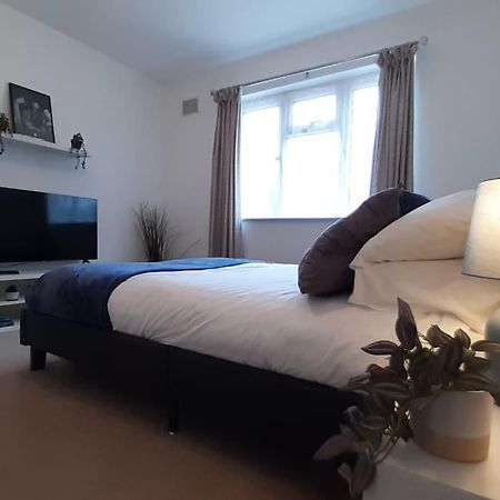 Free Parking Spacious Home 카디프 외부 사진